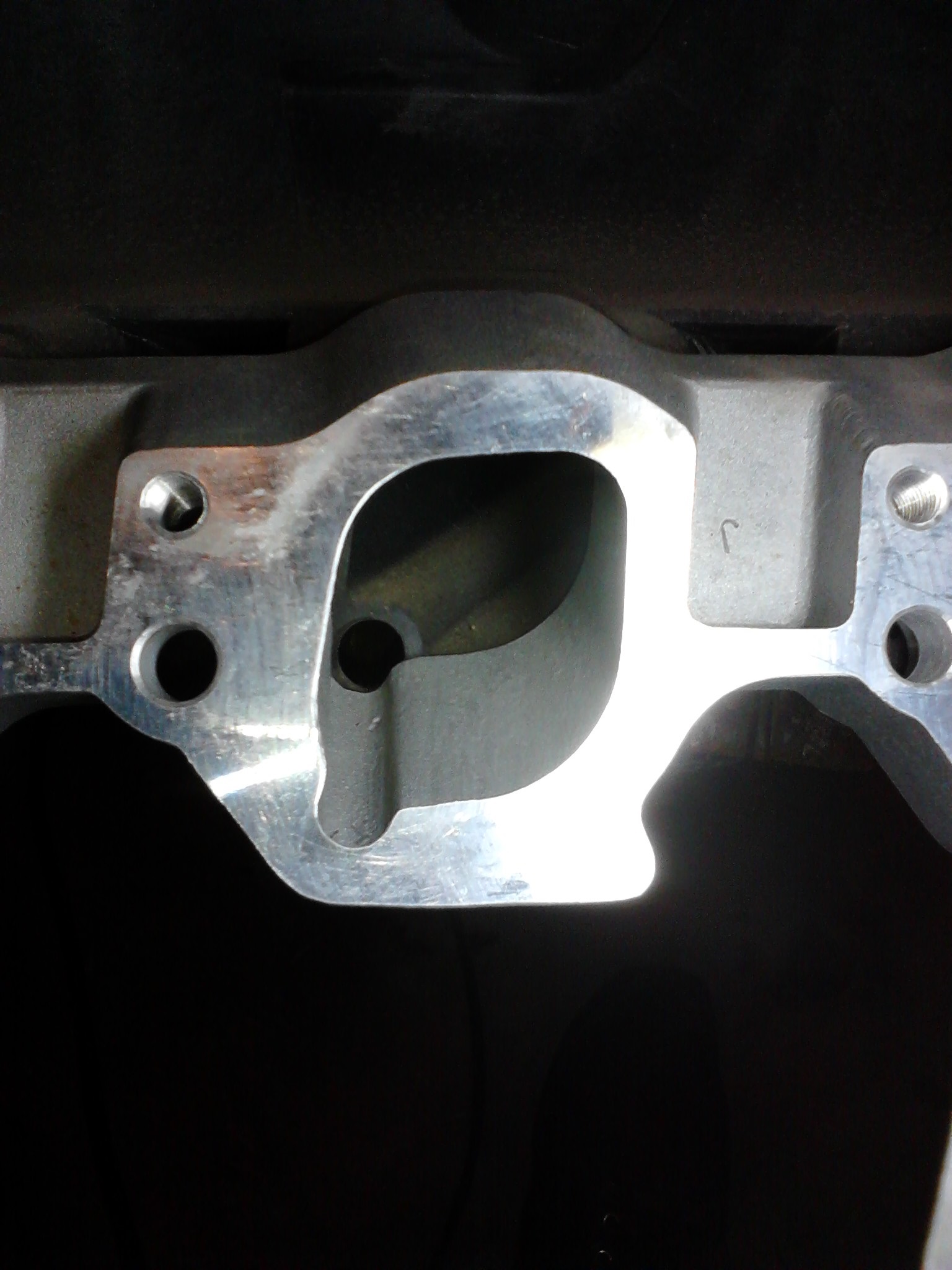 Intake spacer - manifold side 3.jpg