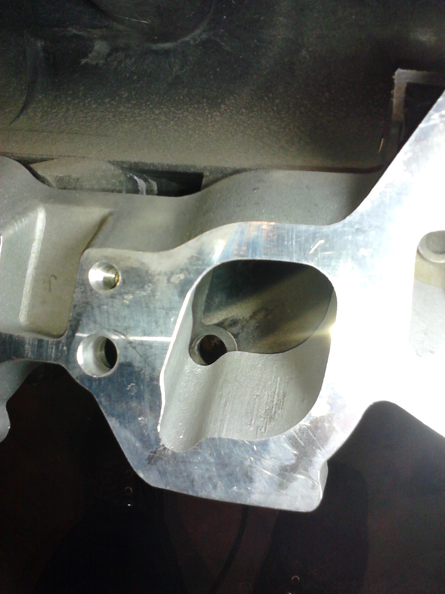 Intake spacer - manifold side 4.jpg